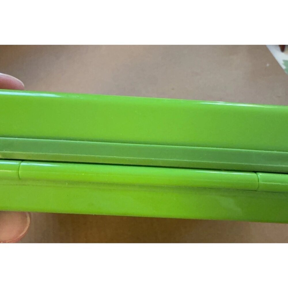Super Mario Yoshi Universal Travel Hard Green Case & Nintendo With Cloth /Stylus - Picture 9 of 11